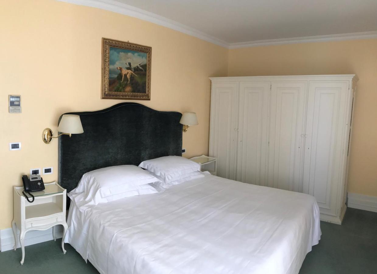 Hotel Riviera & Maximilian's 4*