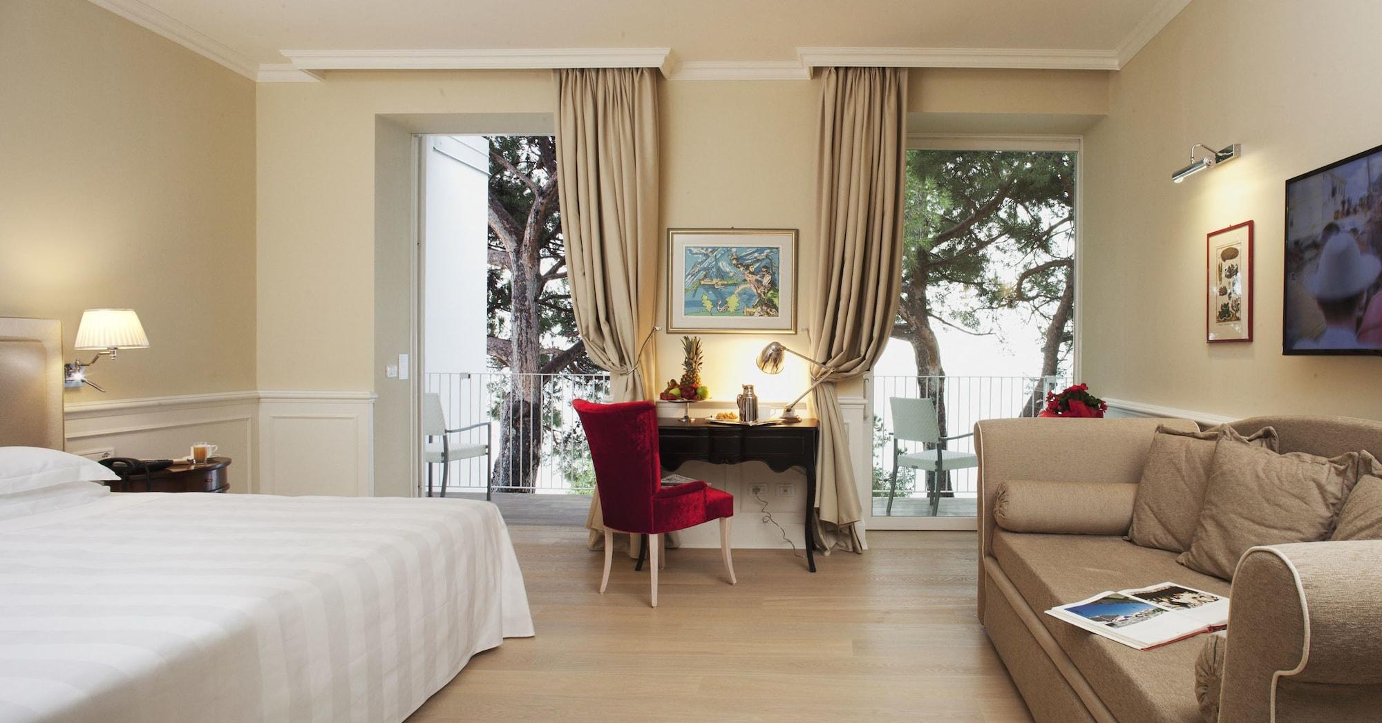 Riviera & Maximilian's 4* Trieste