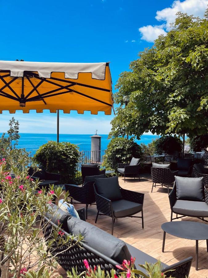 Hotel Riviera & Maximilian's 4*