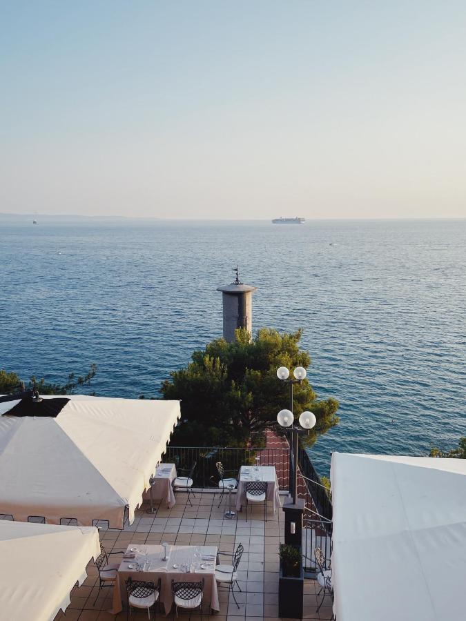 Riviera&maximilian's 4*